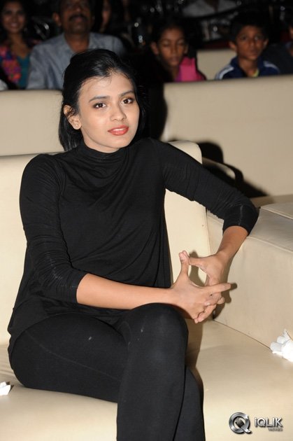 Hebah-Patel-at-Kumari-21-F-Movie-Platinum-Disc-Function